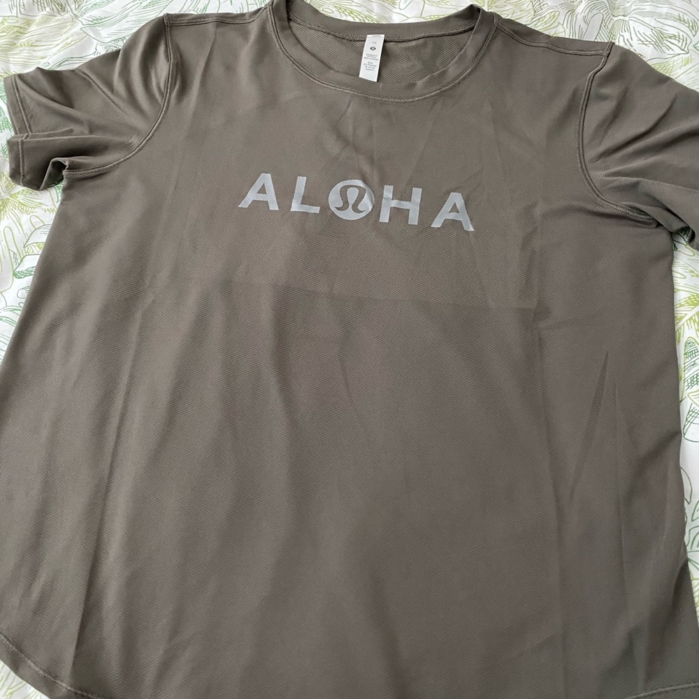 Lululemon Hawaii Aloha High Neck Run and Train Tee